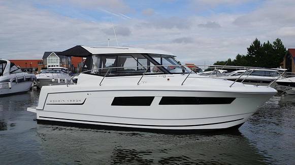 Яхта Merry Fisher 855