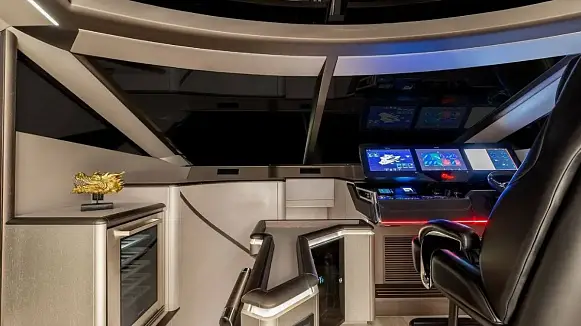 Яхта GALEON 800 FLY