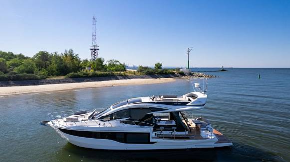 Яхта GALEON 510 SKY