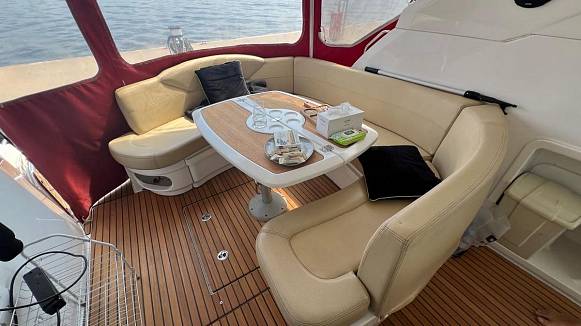 Яхта Beneteau 37 Monte Carlo