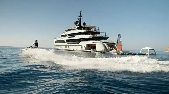 VIRTUOSITY yacht
