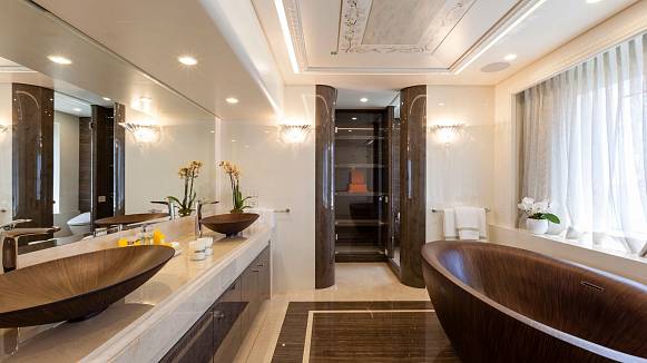 QUINTA ESSENTIA yacht