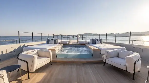 VIRTUOSITY yacht