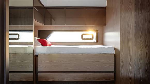 Яхта AZIMUT 45 ATLANTIS