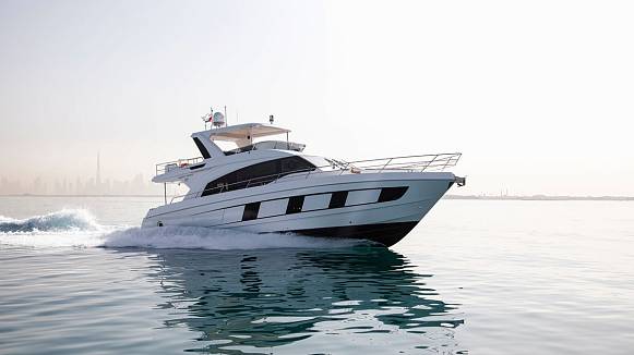 Яхта Majesty 62