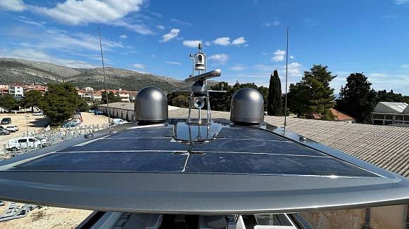 Яхта Galeon 700 Sky