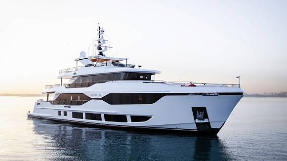 Яхта MAJESTY 120