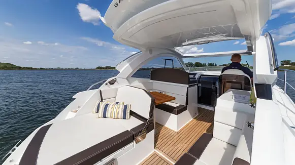 Яхта GALEON 335 HTS