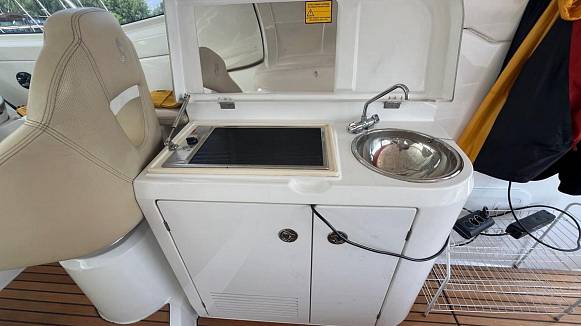 Яхта Beneteau 37 Monte Carlo