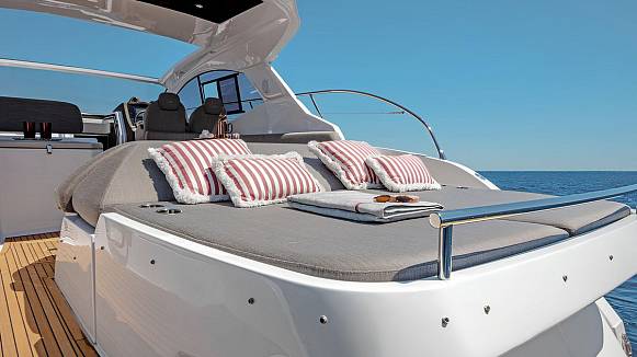 Яхта AZIMUT 45 ATLANTIS