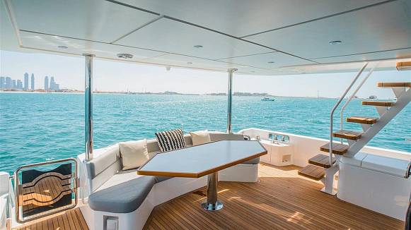 Яхта NOMAD 65 SUV