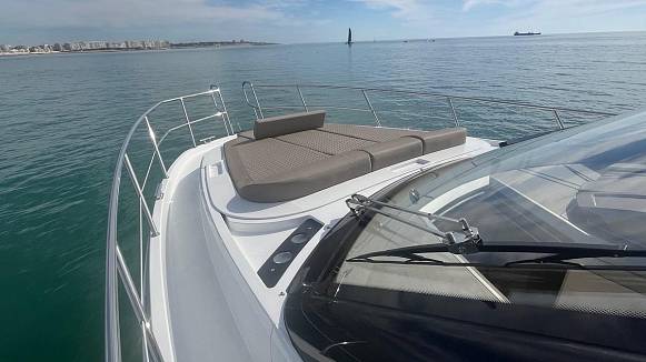 Яхта GALEON 400 FLY