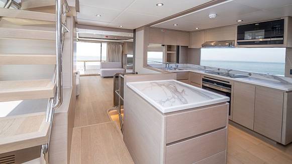 Яхта NOMAD 75 SUV