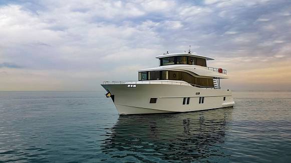 Яхта NOMAD 65 SUV