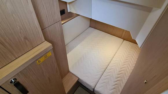 Яхта Swift Trawler 48 Fly