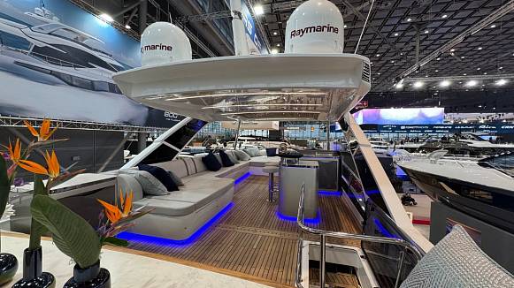 Яхта GALEON 640 FLY