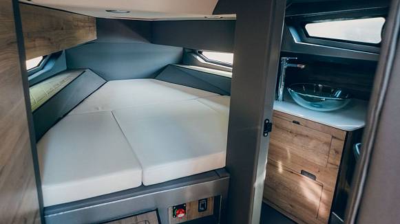 Яхта VICTORY A11