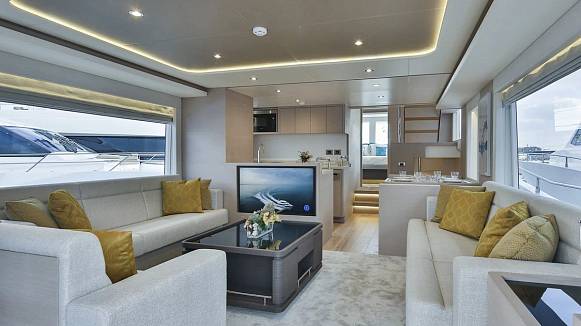 Яхта NOMAD 65 SUV