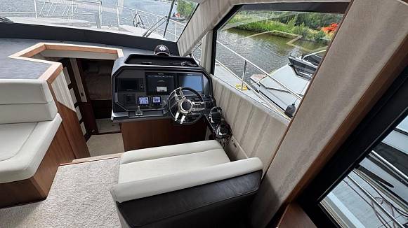 Яхта GALEON 500 FLY