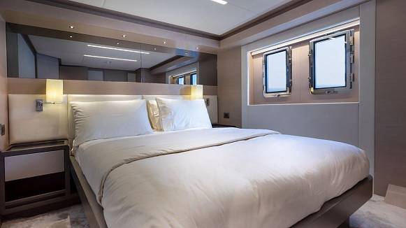 Яхта Nomad 70 SUV