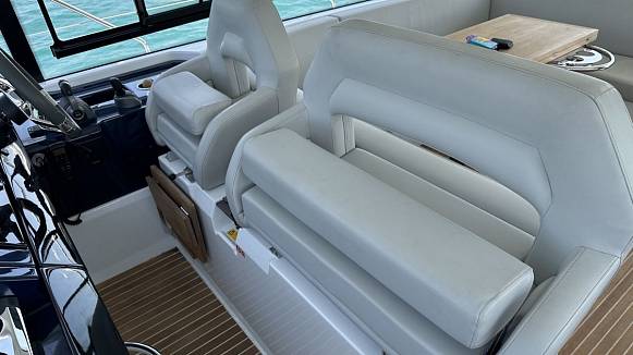 Яхта GRAN TURISMO 45