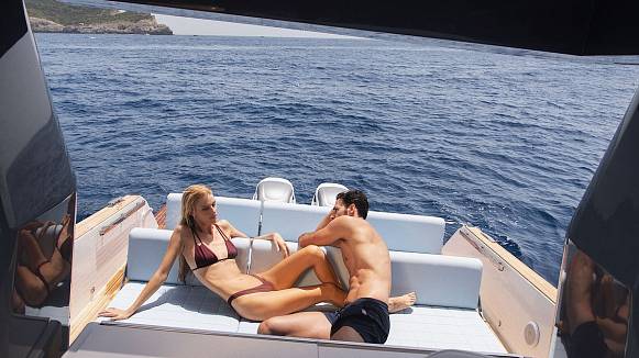 Яхта Fiart Seawalker 35