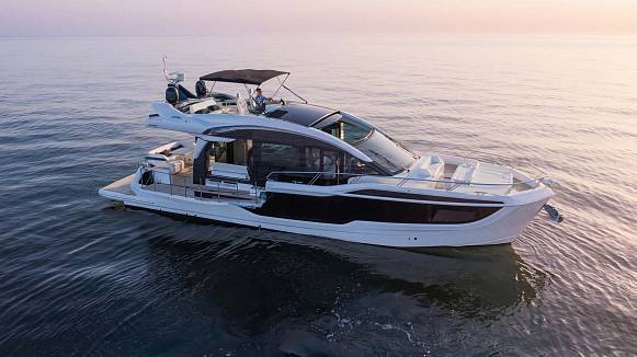 Яхта GALEON 570 SKY