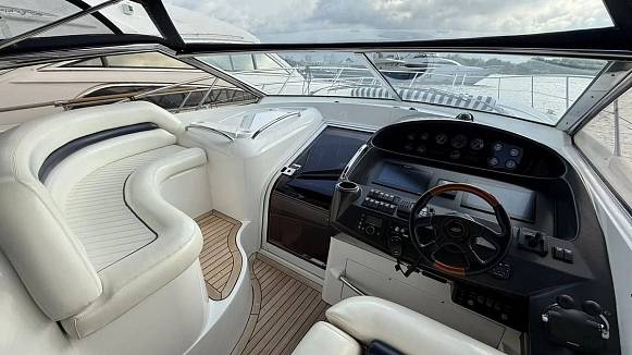 Яхта Sunsееkеr Portofino 46