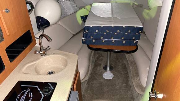 Яхта Crownline 260 CR