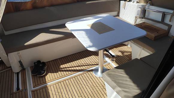 Яхта Merry Fisher 855