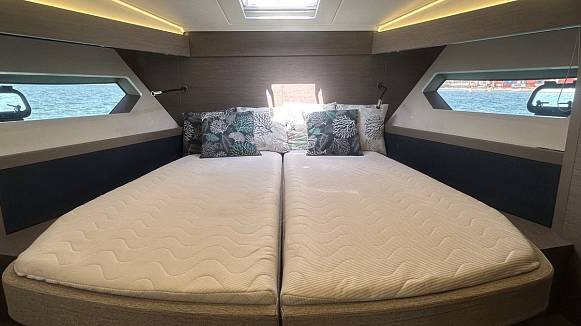 Яхта GRAN TURISMO 45