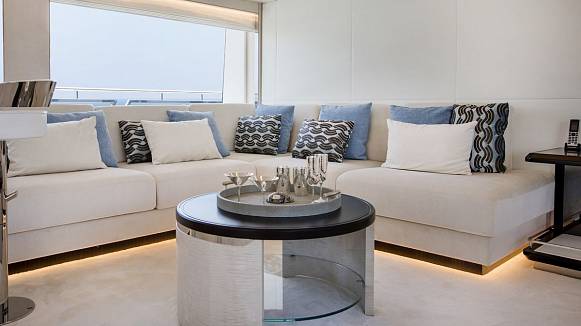 Яхта MAJESTY 120