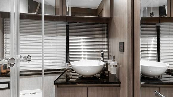 Яхта GALEON 480 FLY