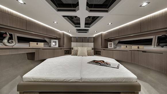 Яхта GALEON 470 SKY