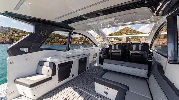 Яхта Galeon 375 GTO