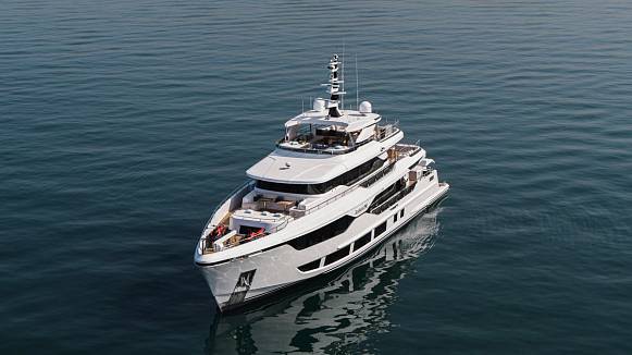 Яхта MAJESTY 120