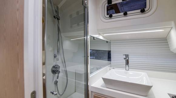 Яхта Fiart Seawalker 35