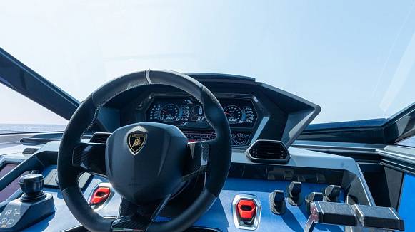 Яхта LAMBORGHINI 63