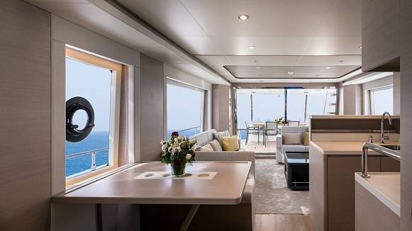 Яхта Nomad 70 SUV