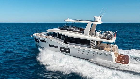 Яхта GRAND TRAWLER 62