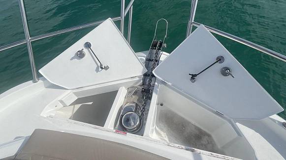 Яхта GALEON 400 FLY