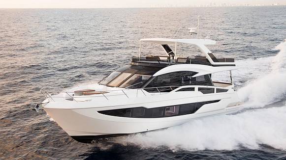 Яхта GALEON 640 FLY