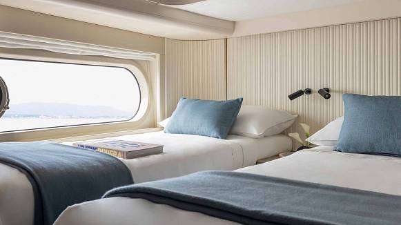 Яхта AZIMUT MAGELLANO 60