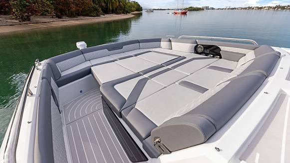 Яхта GALEON 435 GTO