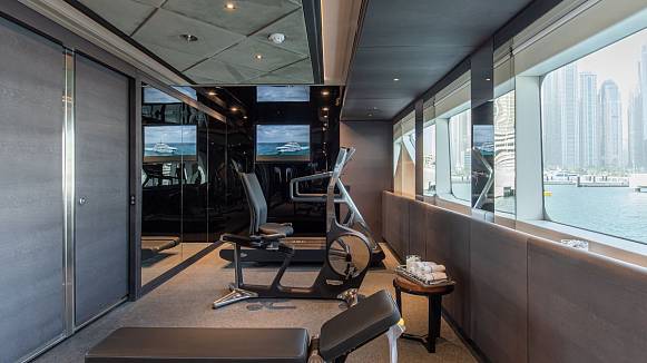 Яхта MAJESTY 175