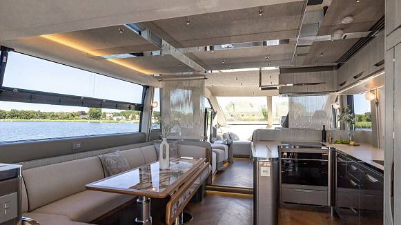 Яхта GALEON 620 FLY