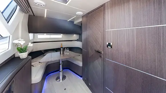 Яхта Galeon 375 GTO