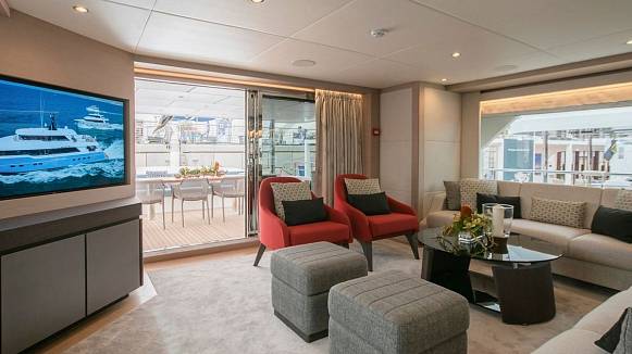 Яхта Nomad 95 SUV