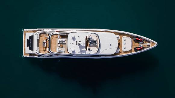 Яхта MAJESTY 120