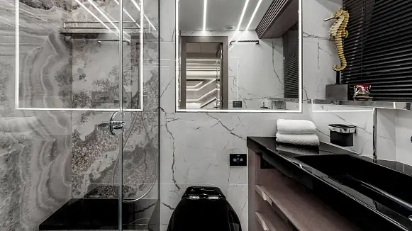 Яхта GALEON 800 FLY